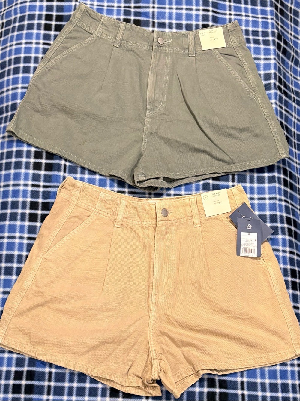 NWT Universal Thread High-Waist Denim Shorts in Olive and Khaki Women’s 8